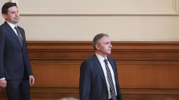 Карадайъ: Опозицията дефинира дневния ред - това е криза на управляващите