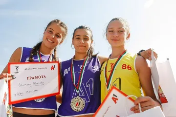 Ганджулов и Костадинова отново без конкуренция на А1 атлетика за младежи в София