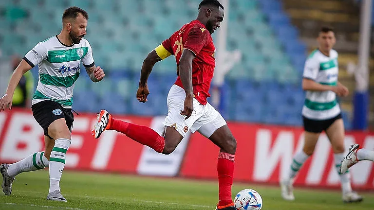 Много футбол и българско дерби днес /ПРОГРАМАТА/