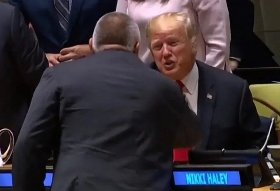 В очакване на вести от Чичо Сам