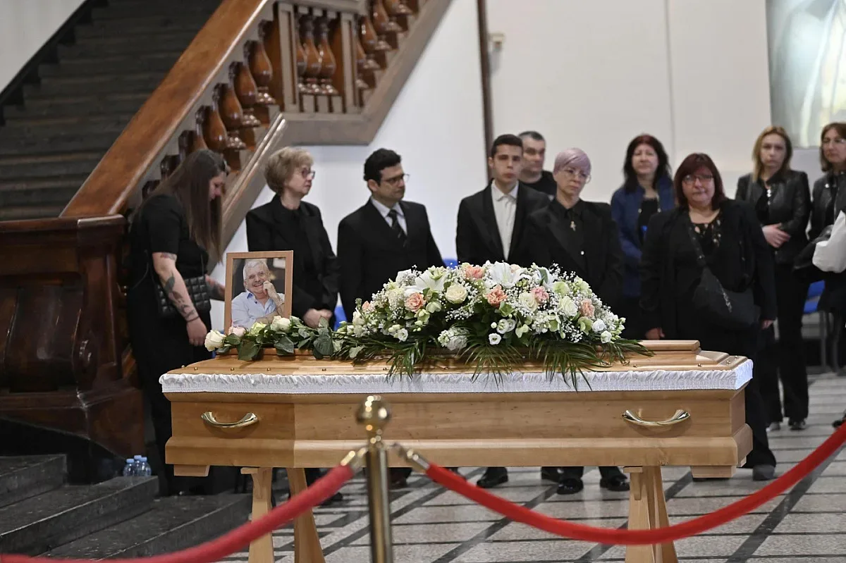 Стотици се простиха с легендата Нораир Нурикян