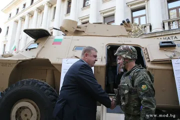 Каракачанов: Българската армия е в ръцете на обществото и е инструмент за неговата защита