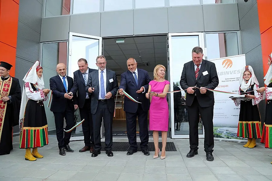 Премиерът обеща облекчаване на износа на части за ловно и пневматично оръжие