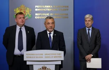 Правителството ще излезе с позиция против санкции на Евросъюза срещу Унгария