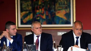 Премиерът: Борбата с контрабандата е директен удар и срещу корупцията