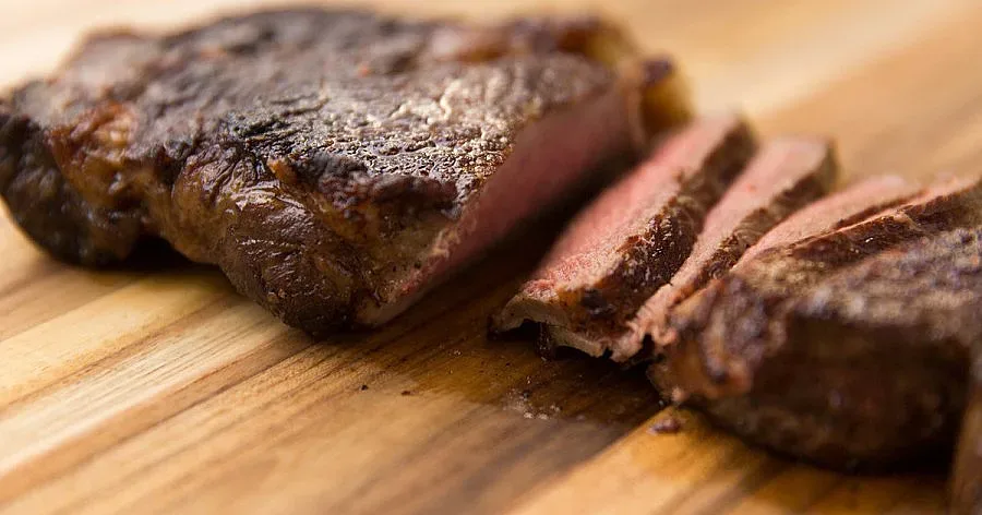 Месото печели нови точки като храна за отслабване 