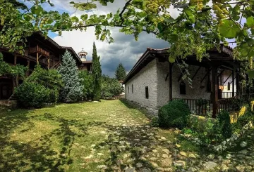 Роженският манастир нападнат от бандити, търсели скрито съкровище 