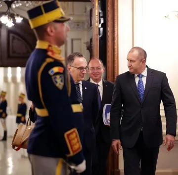 Президентът Радев смята, че няма война между институциите