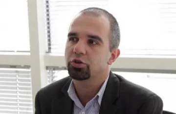 По-големи заплати и бой по лошите е новият сюжет