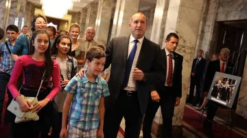 Румен Радев прие първите гости на "Дондуков" 2