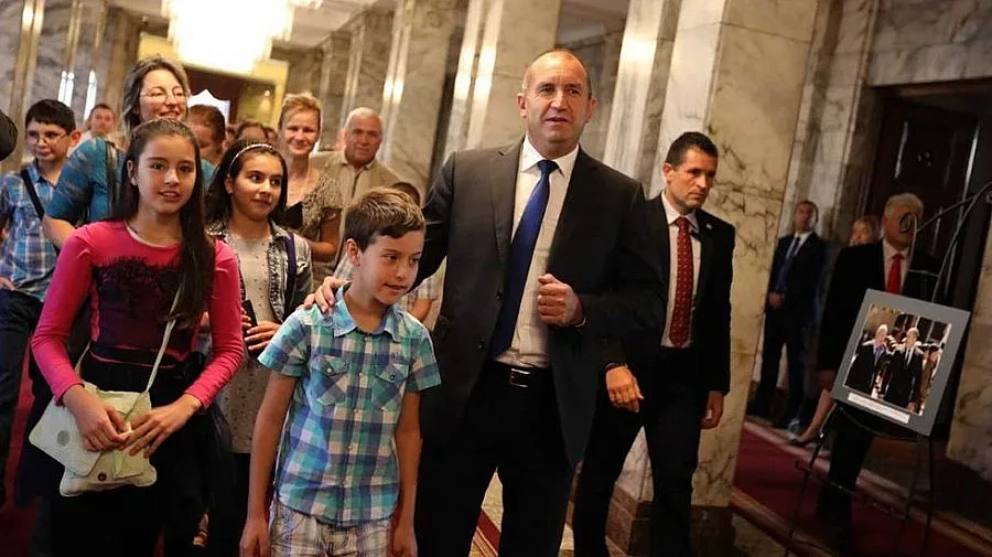 Румен Радев прие първите гости на "Дондуков" 2
