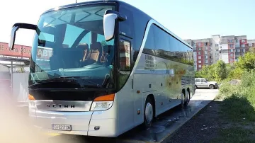 Автобусните превози поскъпват заради екотакси