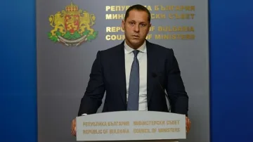 Империята Сорос отвръща на удара