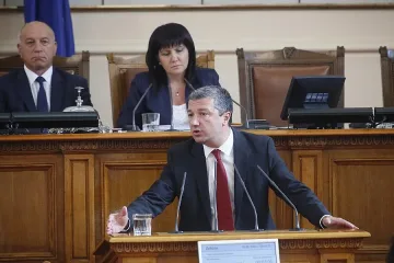 БСП се изненадали, че министерските оставки няма да бъдат гласувани днес