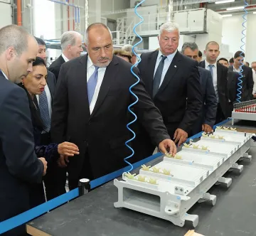 Премиерът Борисов присъства на откриването на нов завод за авиочасти край Пловдив