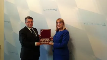 Цецка Цачева се срещна с баварския си колега