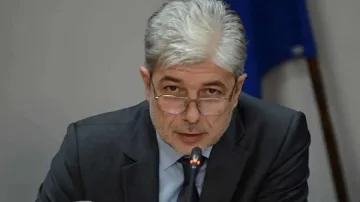 Нено Димов не е убеден, че оставките ще решат проблемите