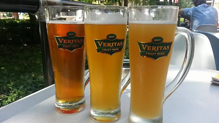 Белгийски пивовари осветиха бирата си в църква