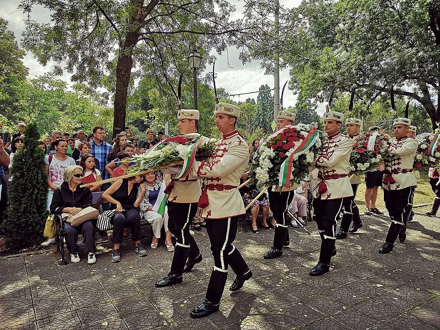 София отбеляза Съединението с венци на мавзолея на Ал. Батенберг