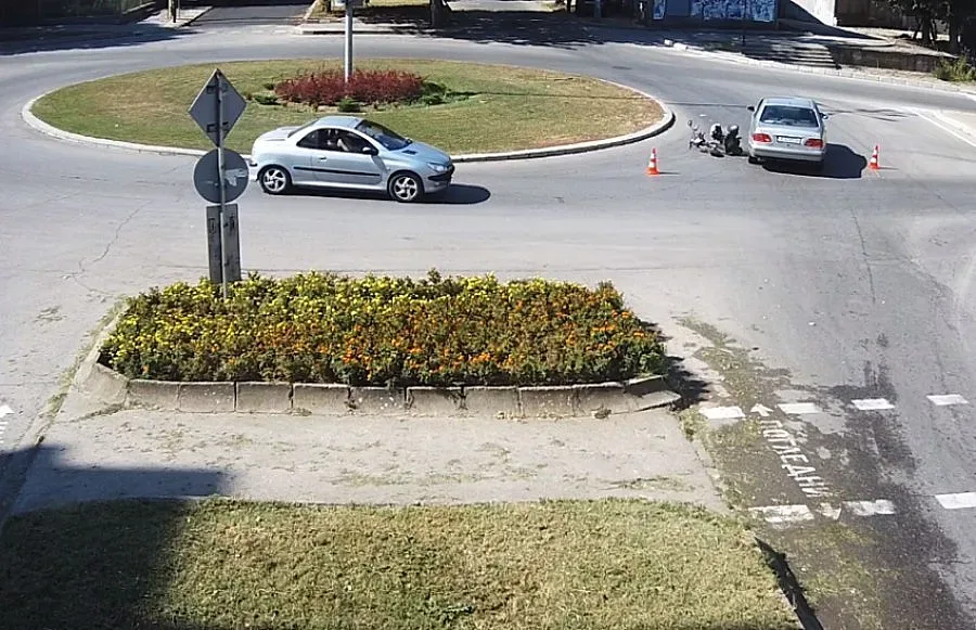 Изгониха полицая, който не санкционирал бащата на президента в Харманли