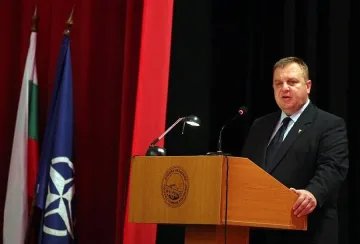 Каракачанов не приема оставките на тримата министри преди края на разследването