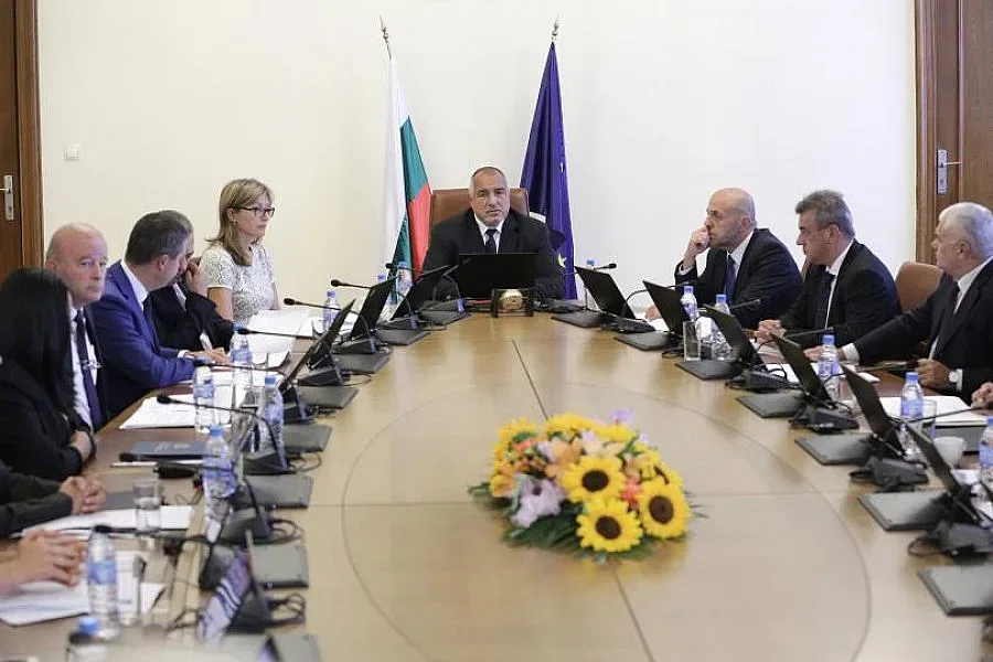 Вадим по-лесно временни паспорти и свидетелства за съдимост в чужбина