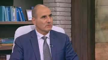 Цветан Цветанов намекна, че оставките на тримата министри може да не бъдат приети