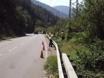 Стартира ремонтът на трагичния участък от пътя Своге-София