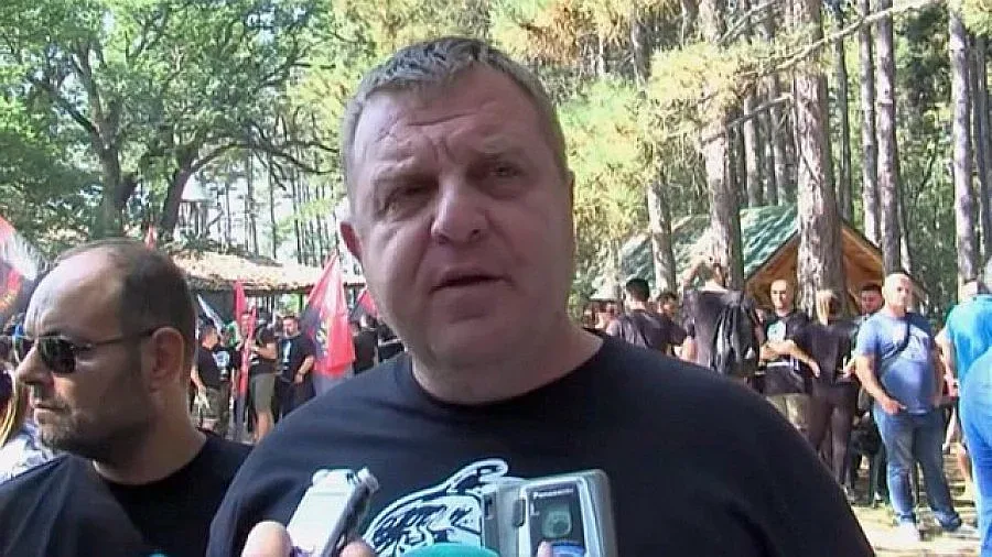 Красимир Каракачанов и Нено Димов спокойни за постовете си в кабинета