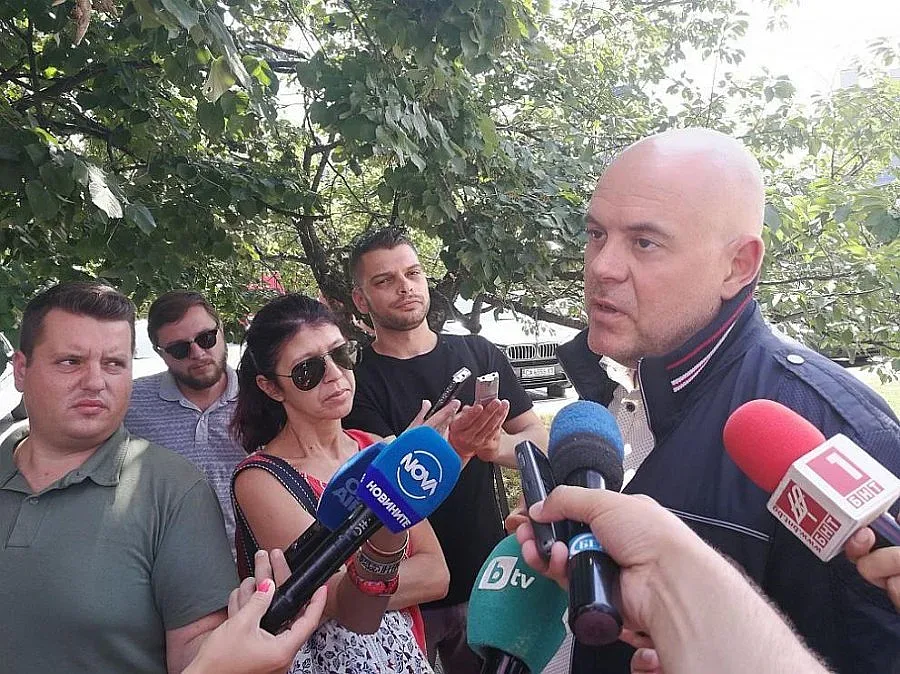 6 души получиха обвинения след акциите в два хотела в София и Пловдив