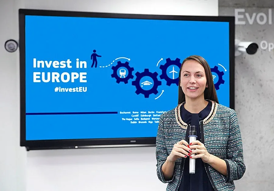 Евродепутатът Ева Майдел: Таксите за парични преводи в евро в България са най-високи