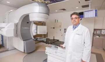 Екипи от три болници в групата на Аджибадем Сити Клиник спасиха жена с напреднал рак на маточната шийка