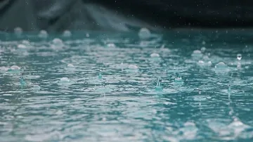 Времето днес: Дъжд на запад, силен северен вятър на изток