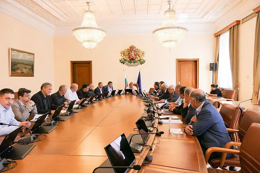 АД В ИСКЪРСКОТО ДЕФИЛЕ: Министри след заседание при премиера Борисов