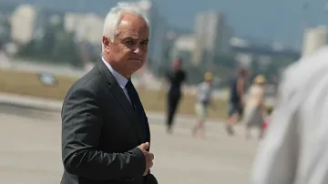 Офертите на 7 държави за закупуване на боен самолет ще бъдат разглеждани у нас