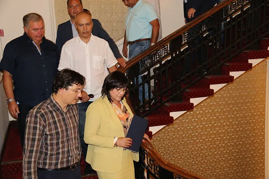 БСП поиска извънредно заседание на парламента за "Олимпик" и Търговския регистър