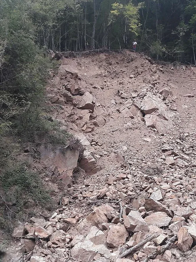 Укрепват ската над срутищата по пътя до Рилския манастир