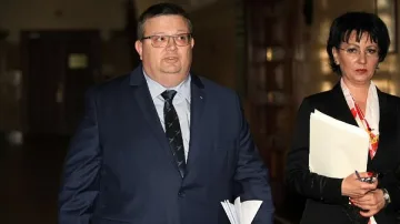 Цацаров нареди проверка в КФН заради фалиралия Олимпик