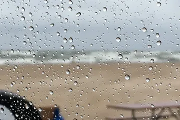 Следобед с краткотрайни превалявания