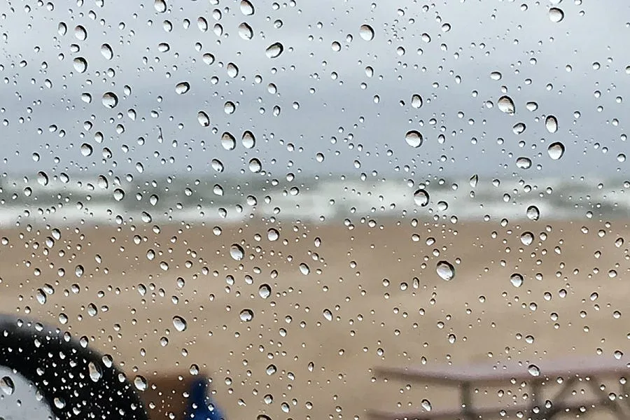 Следобед с краткотрайни превалявания