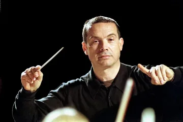 Световноизвестният маестро Паоло Олми ще дирижира „Травиата“ във Варна 