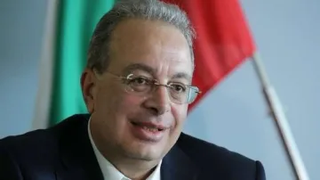 Маскирани нахлуха в дома на ексминистъра на туризма Бранимир Ботев