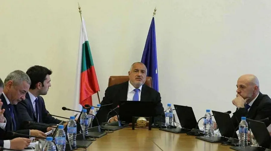 Заради кризата с ТР: Правим единно хранилище на данните от всички регистри