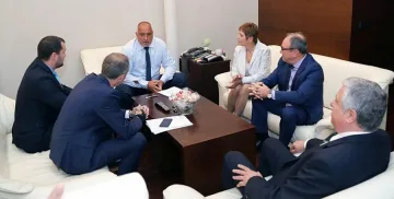 Премиерът Борисов и Красимир Вълчев търсят решение за синоптиците в НИМХ