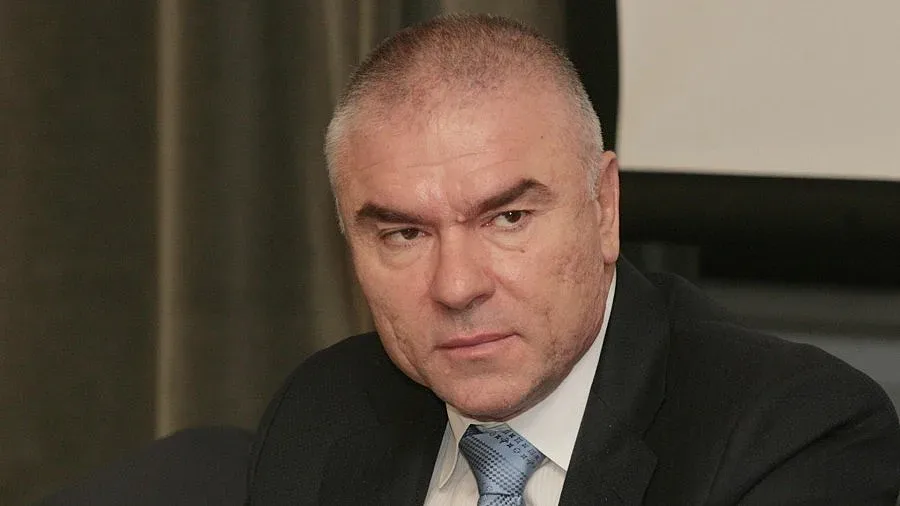 Веселин Марешки за "Стандарт": Оставаме, за да променим системата