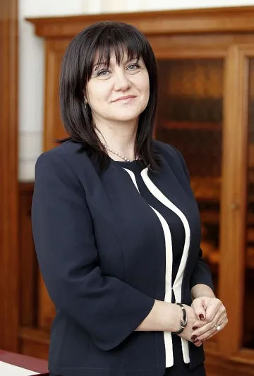 Цвета Караянчева за "Стандарт": Младите могат да се радват на сигурен живот у дома