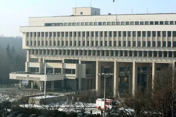 В чужбина ще носим номера на денонощната дежурна линия на външно 