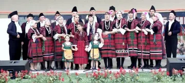 Песни и танци сближиха Минерални бани с Русия