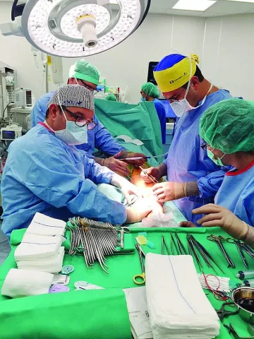 Спасиха живот с уникална операция