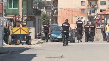 Полицейска акция в ромския квартал на Хасково след сблъсъка